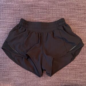 Black Lululemon Hotty Hot LR 2.5" Lined BLK Athletic Shorts - Size 2